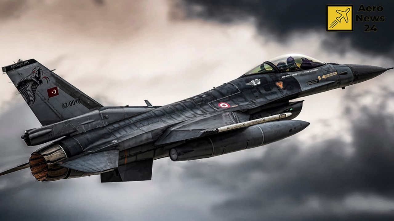 F-16's voeren gevechtsparade uit in Bakoe op Overwinningsdag