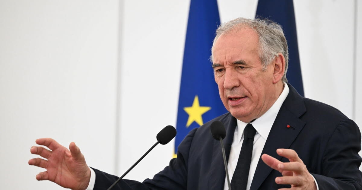 Polityka. Tydzień przed głosowaniem w sprawie wotum zaufania François Bayrou rozpoczyna serię konsultacji politycznych.