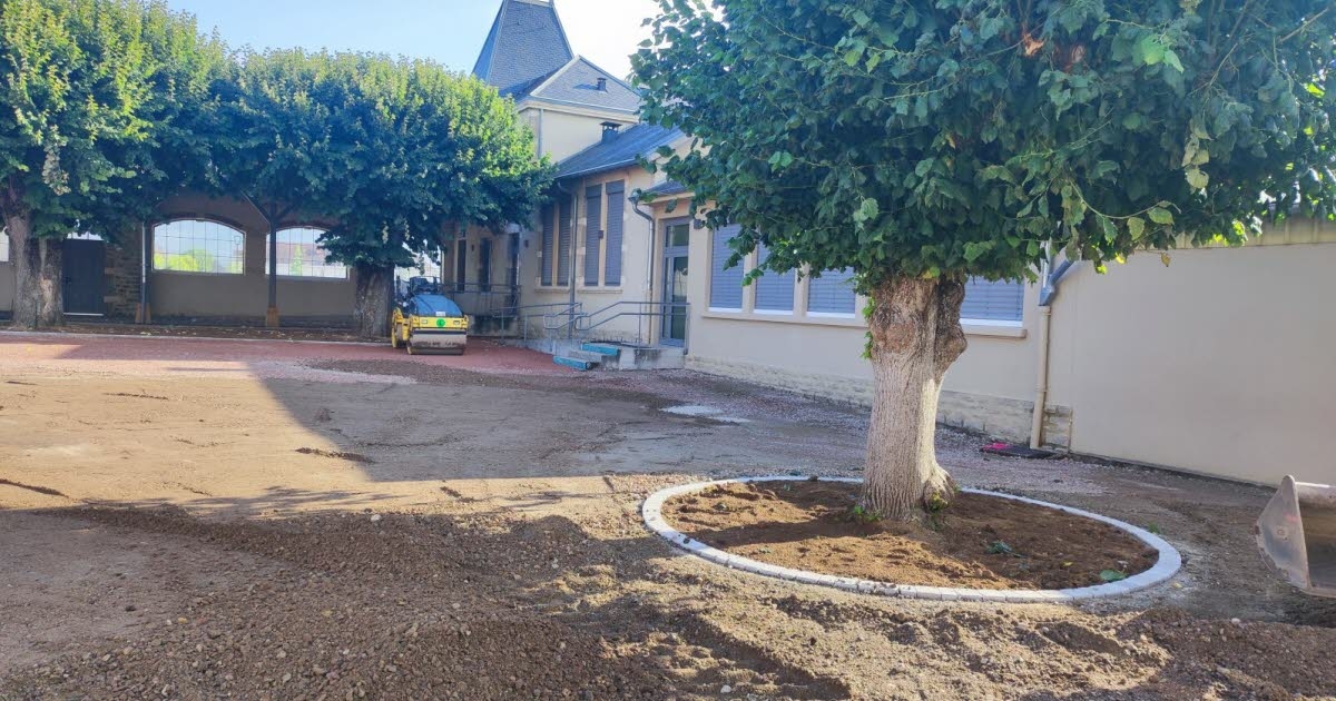 Génelard. A reforma do pátio da escola Jeannette-Guyot está em andamento.