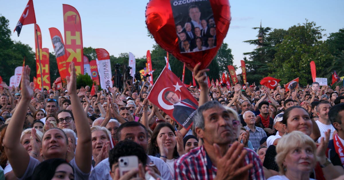 Turquía: Nueva ola de 44 arrestos en el municipio opositor de Estambul