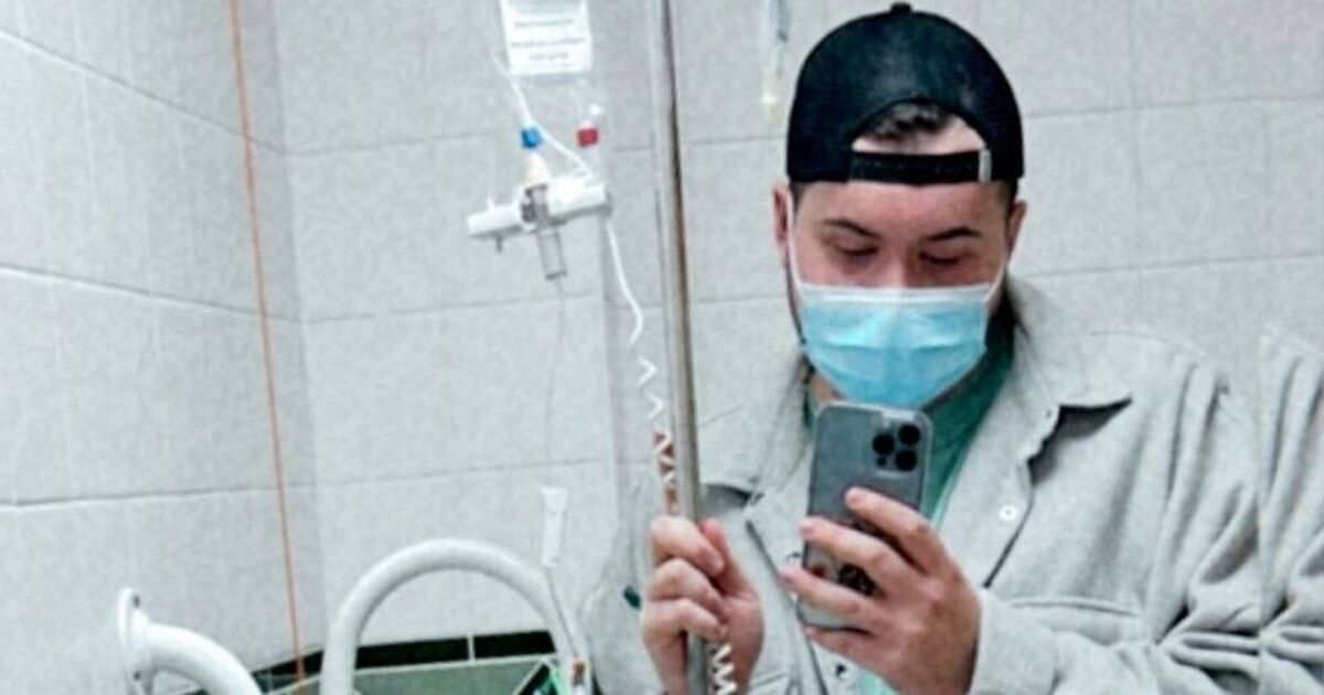 Sunbed addict, 21, given just one year to live after using the machines five times a week