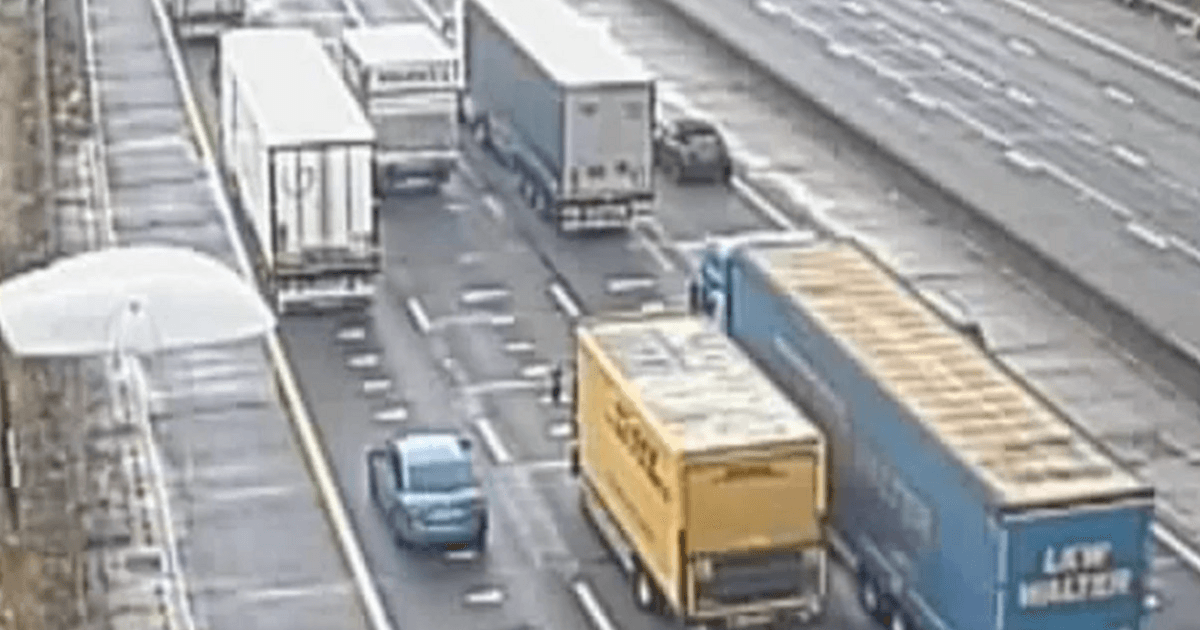 M25 Dartford traffic LIVE: Severe delays as crash sparks chaos in tunnel