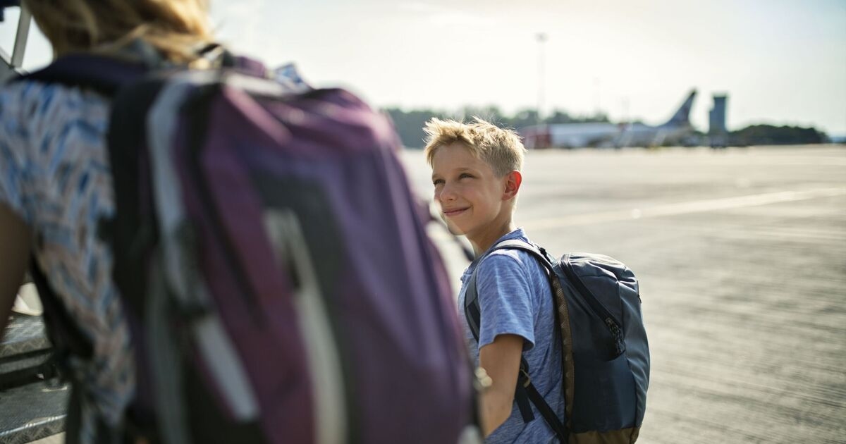Aggiornamento sul piano per consentire ai genitori di portare i figli fuori dalla scuola durante il periodo scolastico, in risposta alla risposta del Dipartimento dei Trasporti