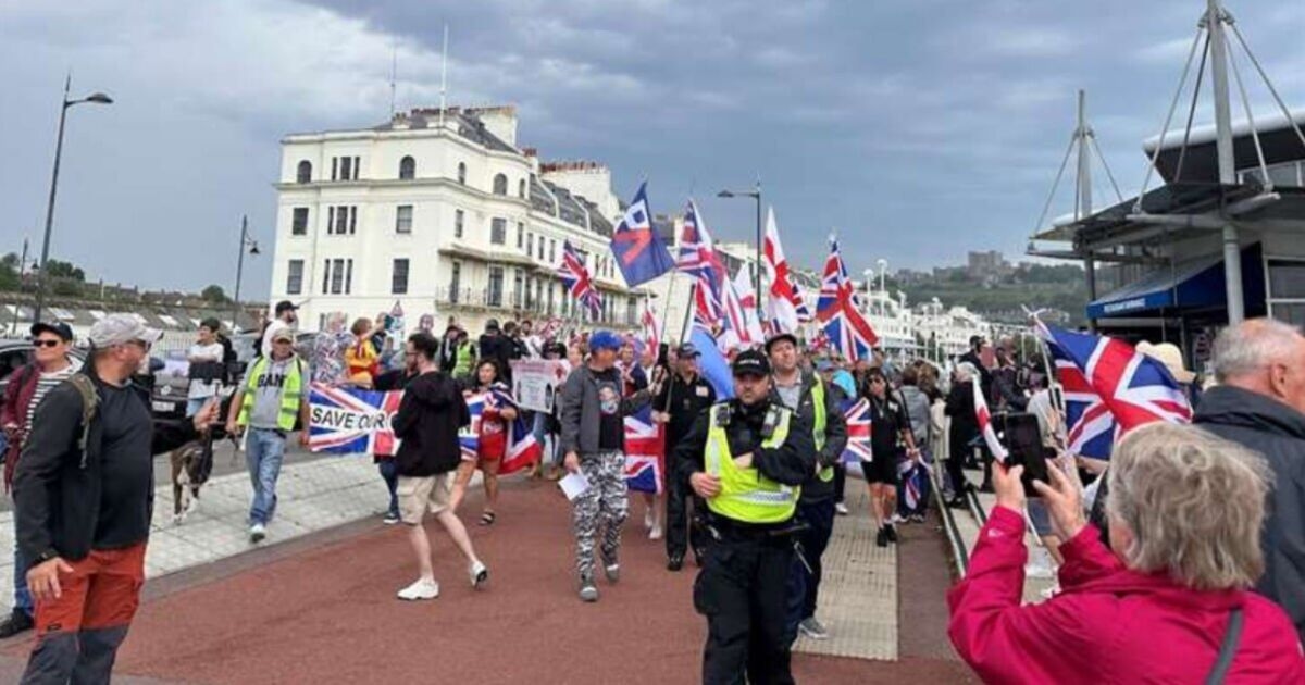 Anti-immigration protest descends on Dover's seafront as hundreds chant 'Stop the boats!'