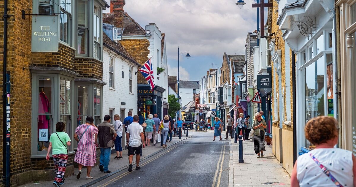 The beautiful seaside town with 400 independent shops - 'friendliest town in England'