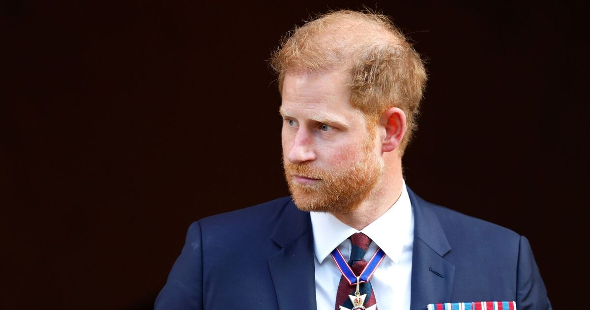 Royal Family LIVE: Prince Harry sends 'message' to Firm after he 'changes mind'