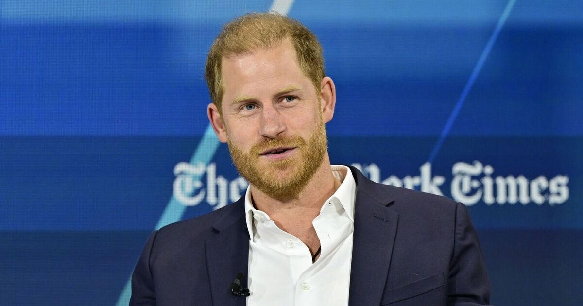 Família Real AO VIVO: Príncipe Harry é informado de que precisa fazer uma coisa agora antes que o Príncipe William seja Rei