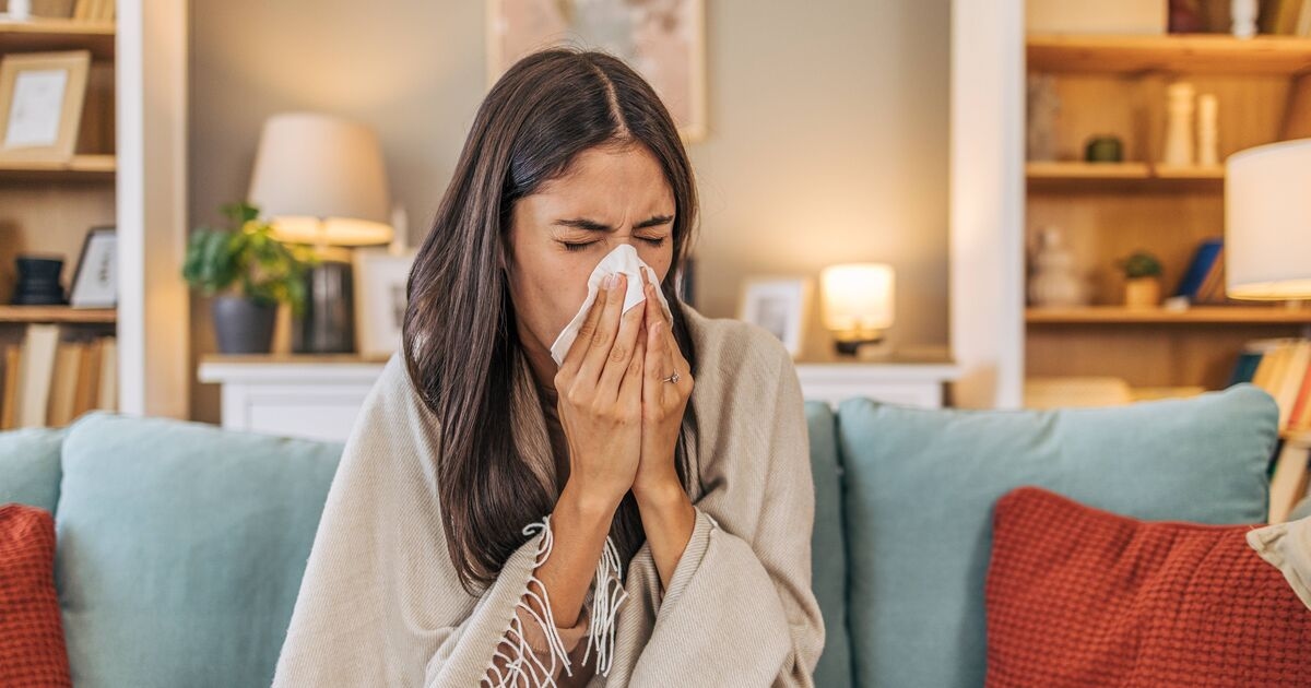 Primi segnali della nuova variante "Stratus" del Covid, mentre un medico lancia l'allerta