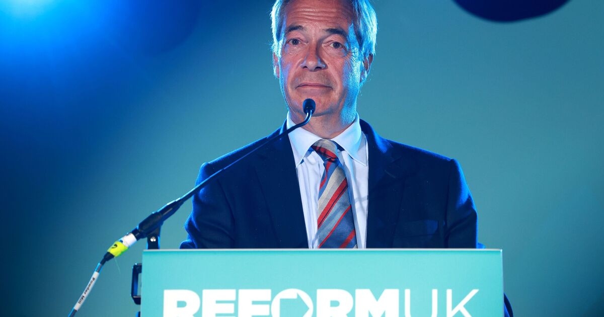 Nigel Farage critica Starmer per la sua "maggiore fedeltà alle corti internazionali" rispetto al Regno Unito
