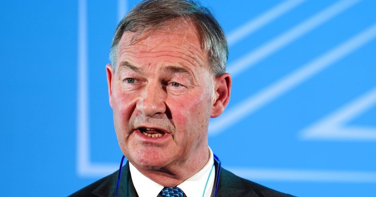 Nigel Farage y Rupert Lowe están unidos por esta enorme amenaza a la derecha