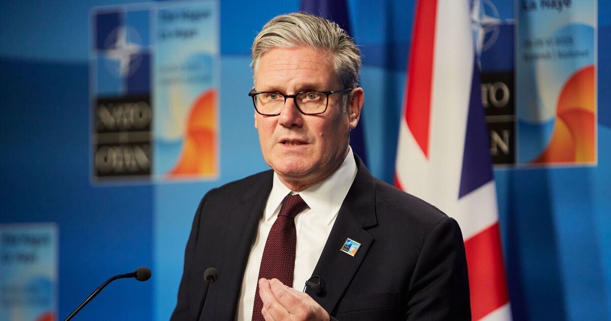 Keir Starmer pronto a fare un'umiliante inversione di rotta mentre i ribelli laburisti stroncano il piano