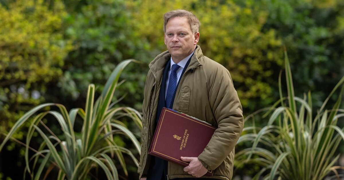 Grant Shapps faz uma defesa desafiadora de 10 palavras do encobrimento do Afeganistão enquanto quebra o silêncio