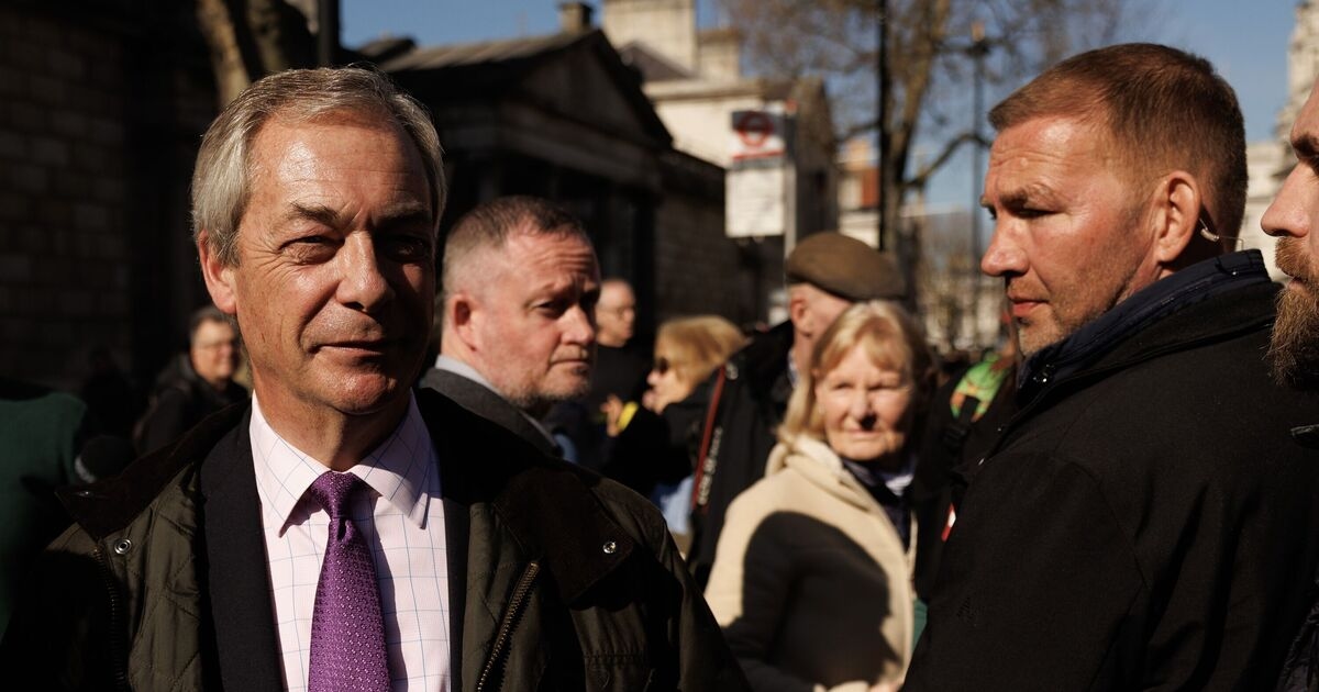 Szokujący sondaż wykazał, że plan Raynera dotyczący islamofobii zapewni Farage'owi 100 miejsc i całkowite zwycięstwo