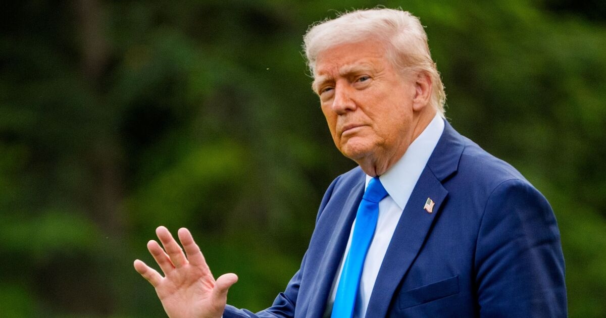 Трамп объявил иностранные фильмы «угрозой национальной безопасности», а импорт фильмов облагается 100%-ной пошлиной