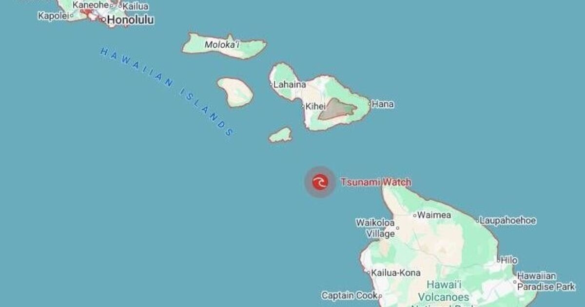 Urgent tsunami warning for Hawaii following massive earthquake off Russia's coast