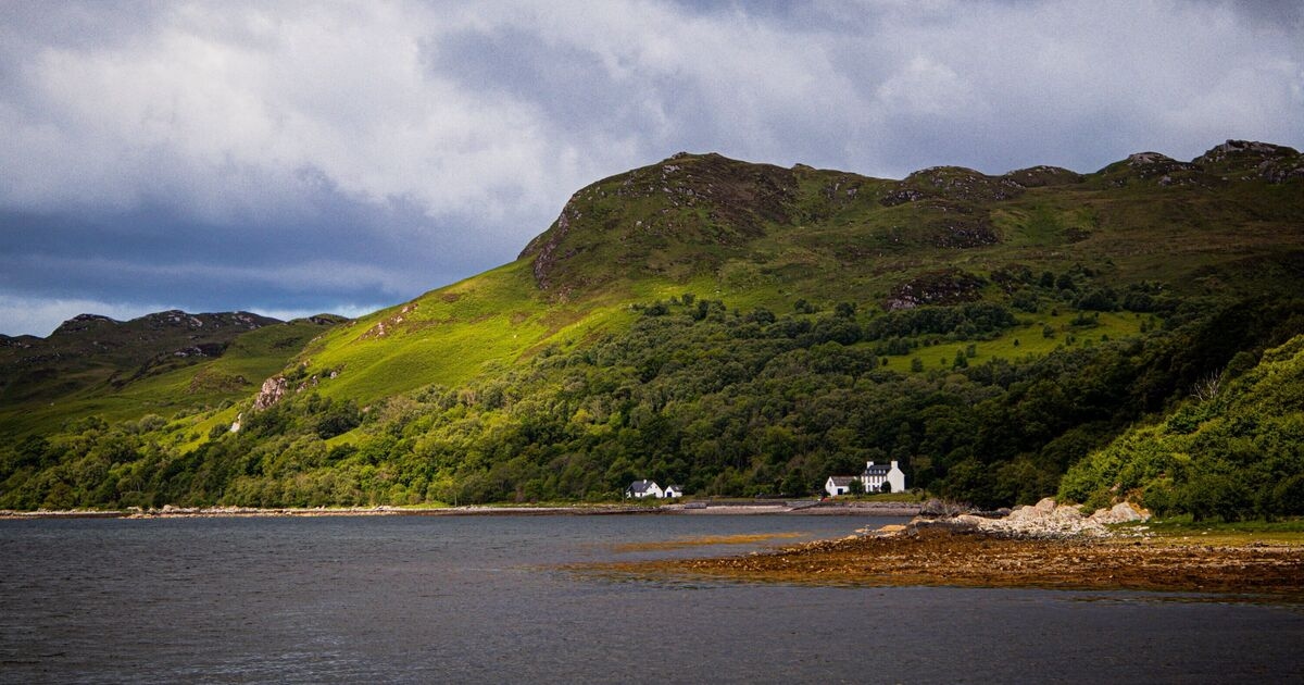 Самая отдаленная деревня Великобритании, до которой можно добраться только на лодке