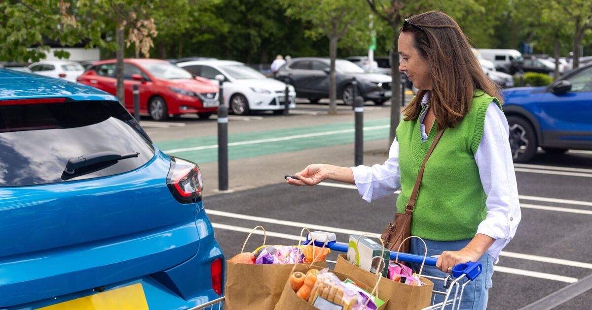 Автомобилисты критикуют возрастные ограничения на парковку в Aldi, Asda и Sainsbury's, многие «игнорируют»
