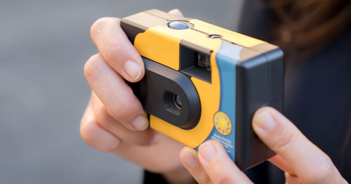 Tatilde tek kullanımlık fotoğraf makinesi taşıyanlara havaalanı güvenlik uyarısı