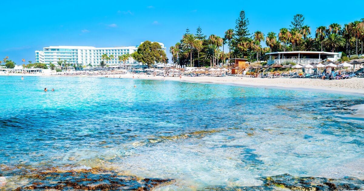 Turistlerin istilasına uğramadığı muhteşem Avrupa adası ve Ekim ayında 28 derece
