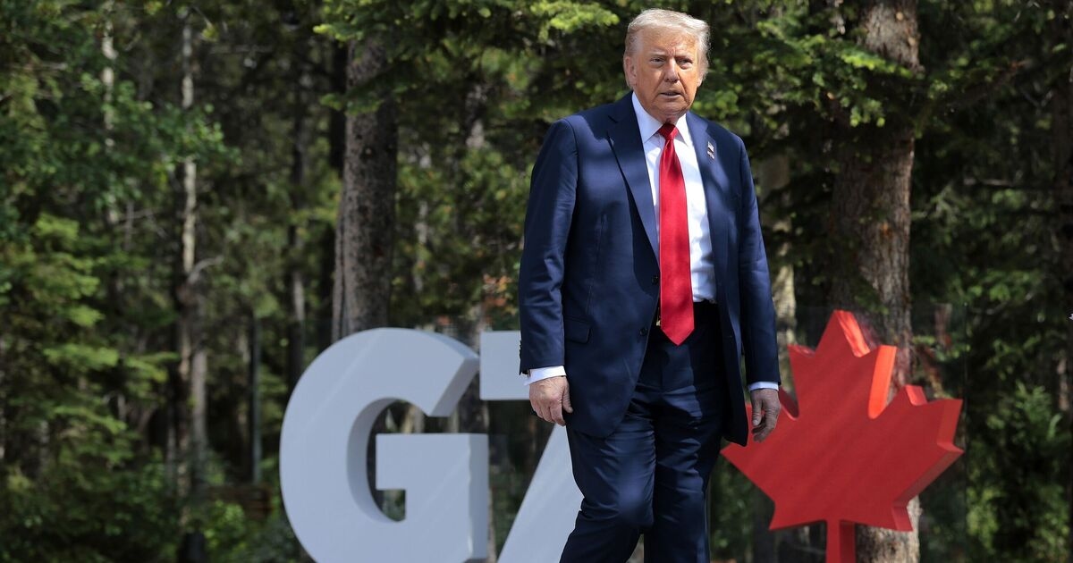 Furioso, Donald Trump ordena que o Irã se reúna à mesa de negociações "antes que seja tarde demais"