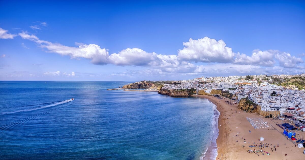 UK Foreign Office issues alert over holiday hotspot's strict new rules with £1.5k fine