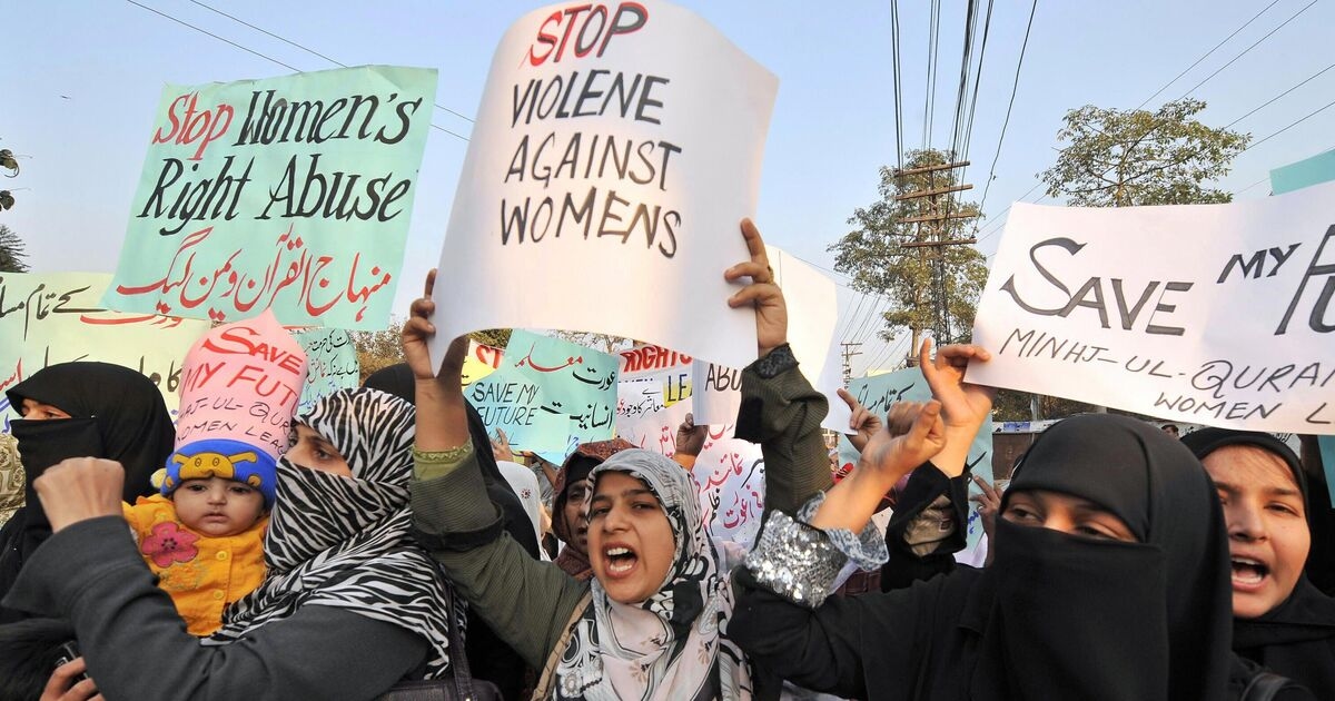 Brothers gouge out own sisters eyes and cut off both her feet in horror honour killing