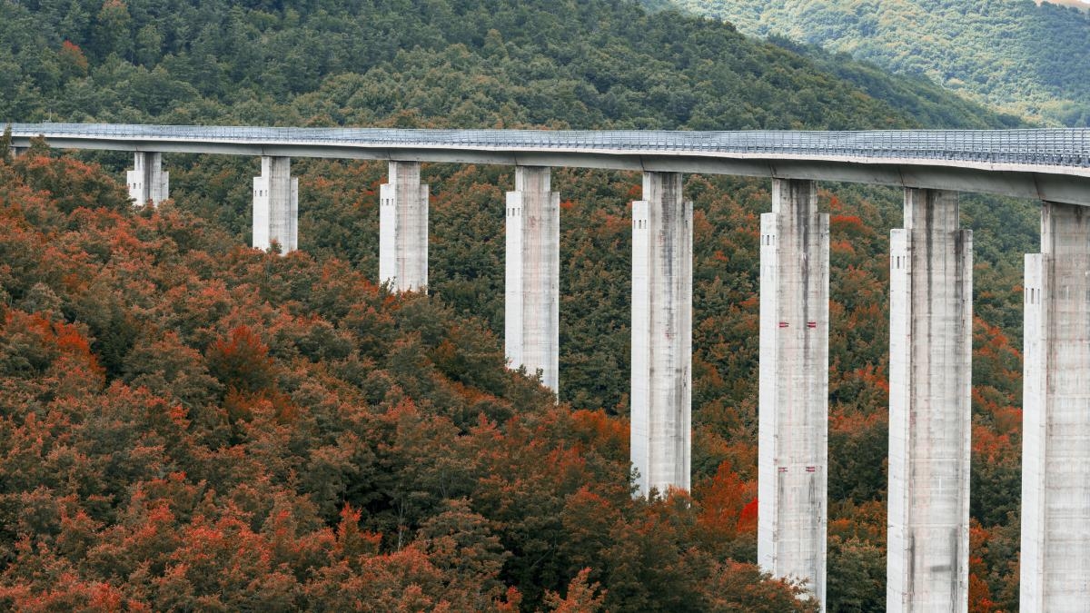Record-breaking Italian major works: bridges, airports, tunnels, highways, railways and stations