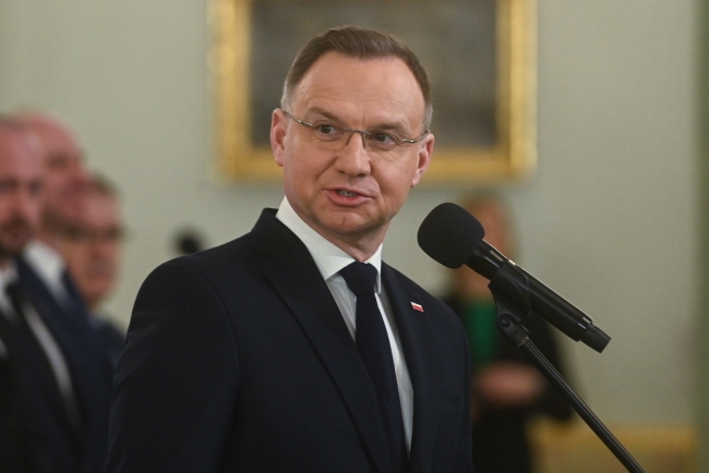 Mastalerek: Dinsdag om 12.00 uur zal Duda de ministers ontslaan; om 20.00 uur zal hij een toespraak houden