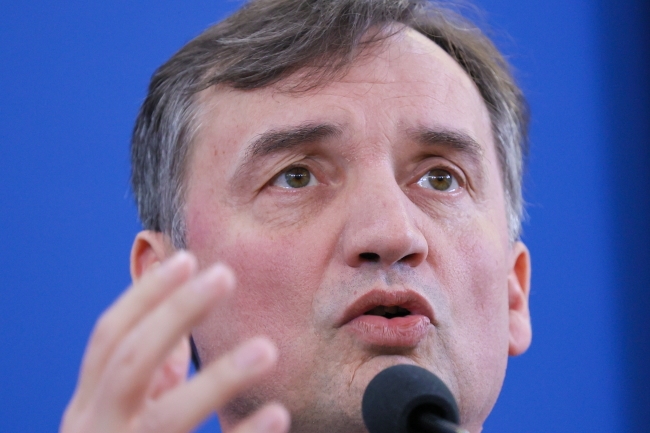 Savcılık, Zbigniew Ziobro hakkında dava açılması ve tutuklanması yönünde karar verdi