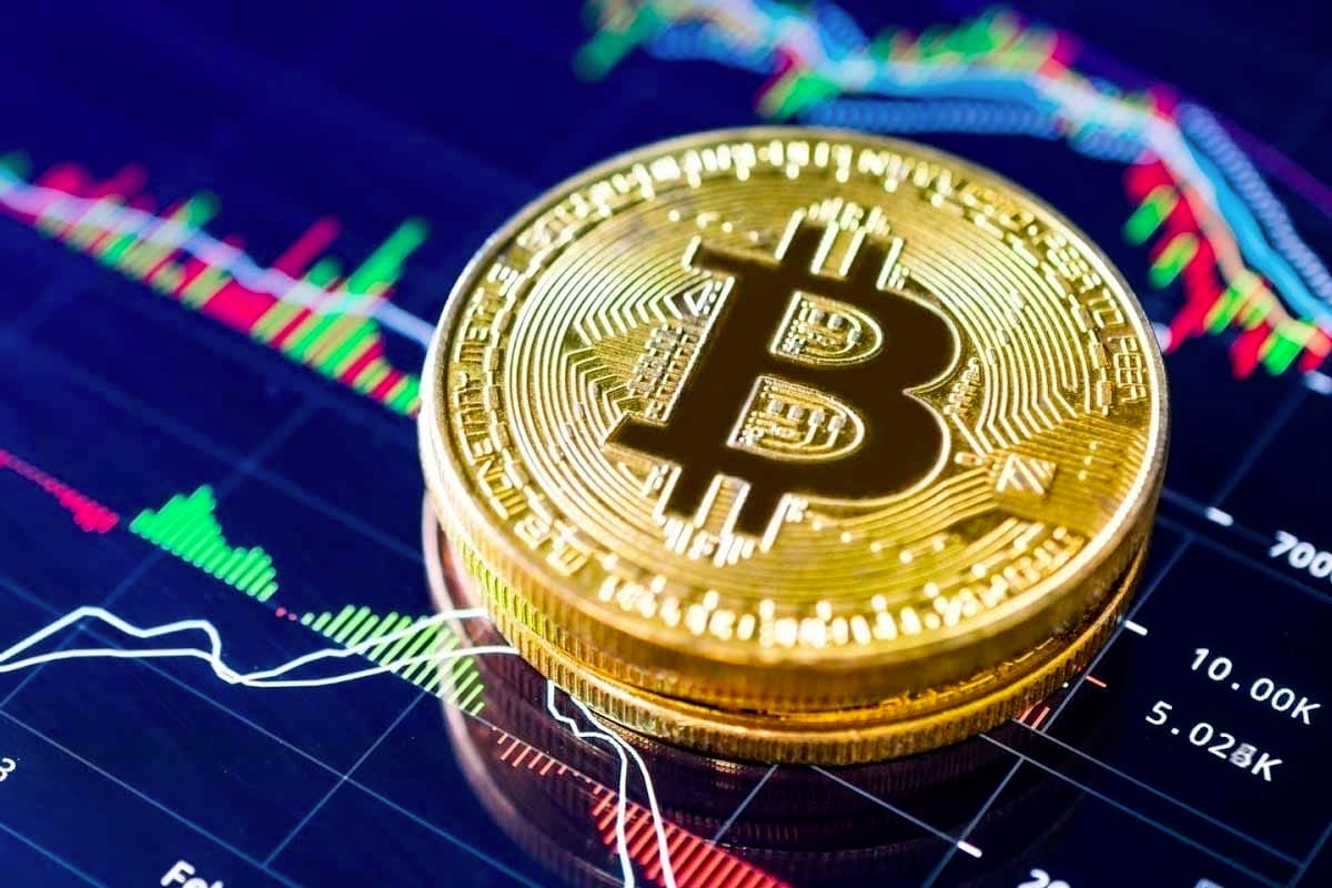 İpotek faiz oranları hafif düşüyor, mevduat faiz oranları yüksek kalmaya devam ediyor, OCC banka birleşmelerine ilişkin bir kural yayınlıyor ve Wall Street ile Bitcoin yükseliyor.