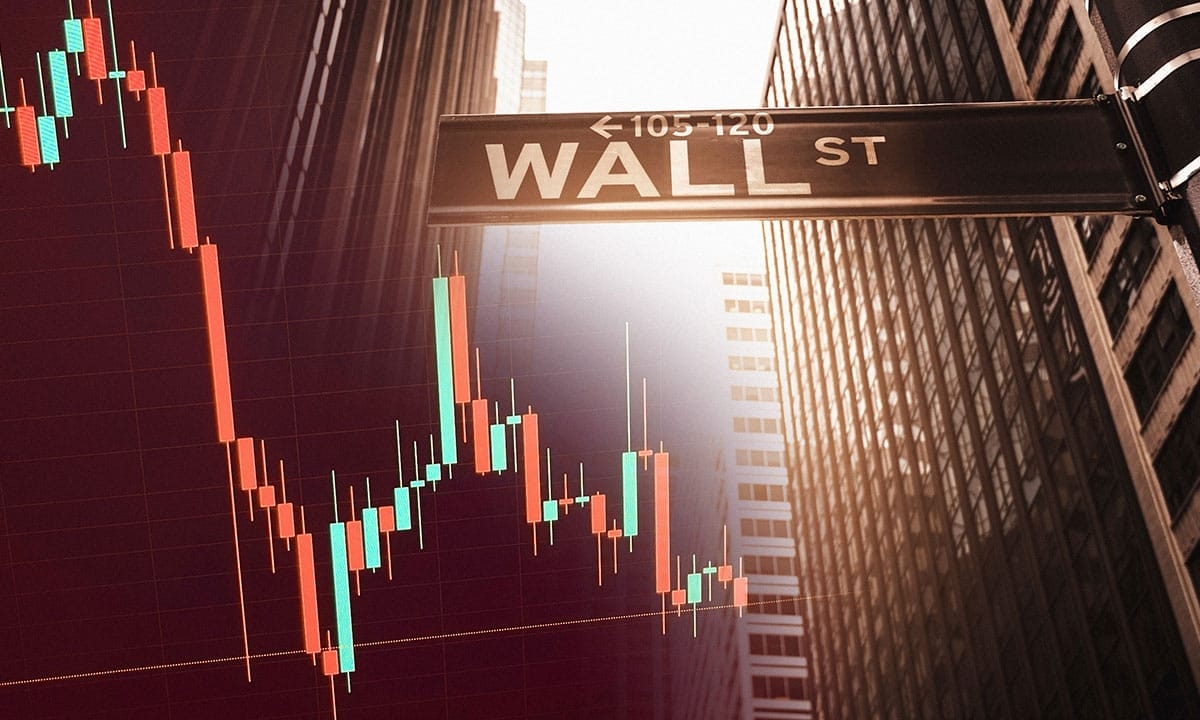 Wall Street impulsa alzas; incertidumbre por aranceles persiste