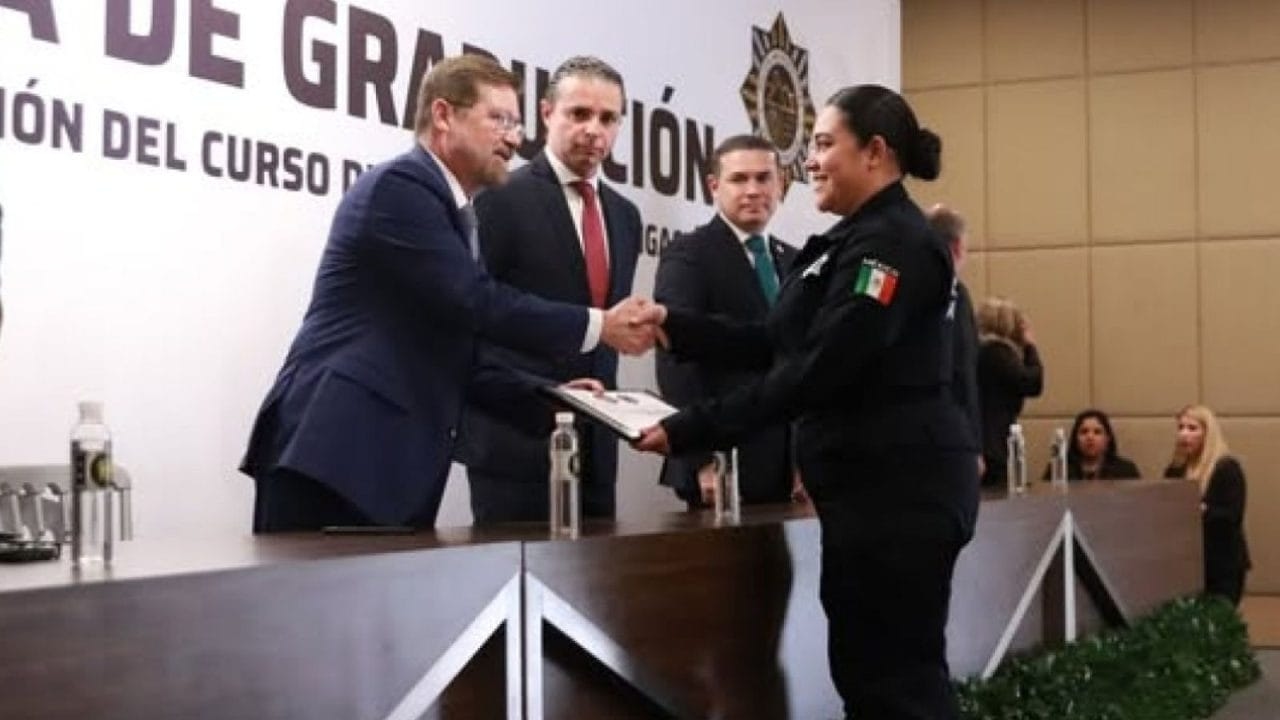 Tensioni nella magistratura del New Mexico: Hugo Campos è pronto a sostituire Salinas.