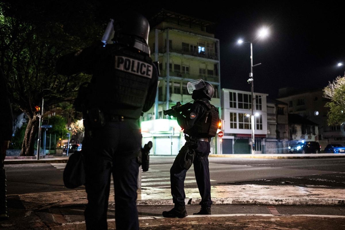 In Martinique, several gendarmes injured after tensions, Retailleau sends reinforcements