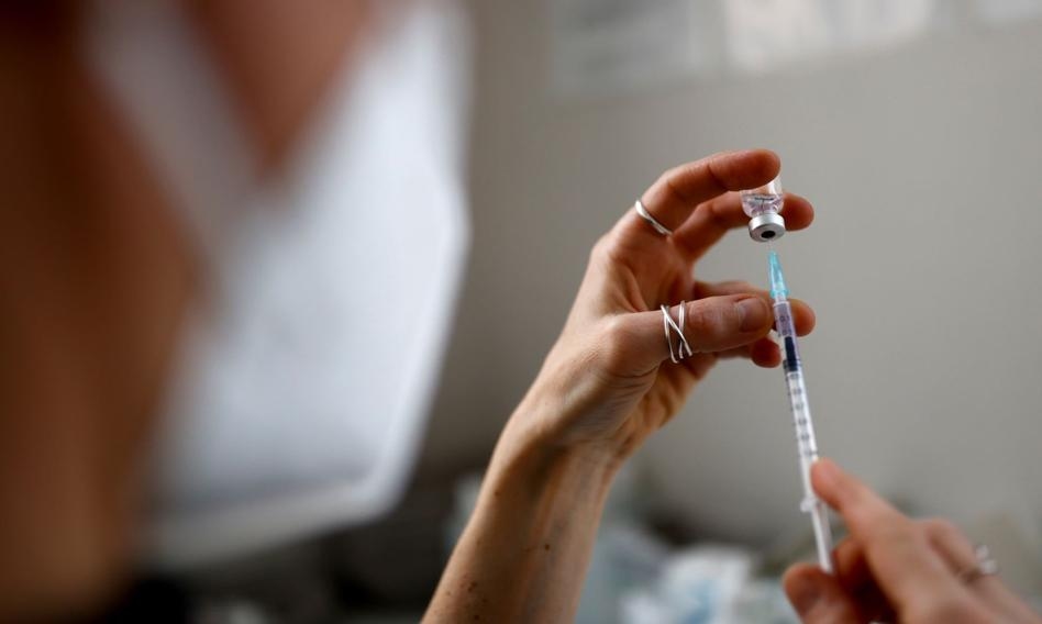 Sono iniziate le vaccinazioni gratuite contro il COVID-19. Come posso iscrivermi?