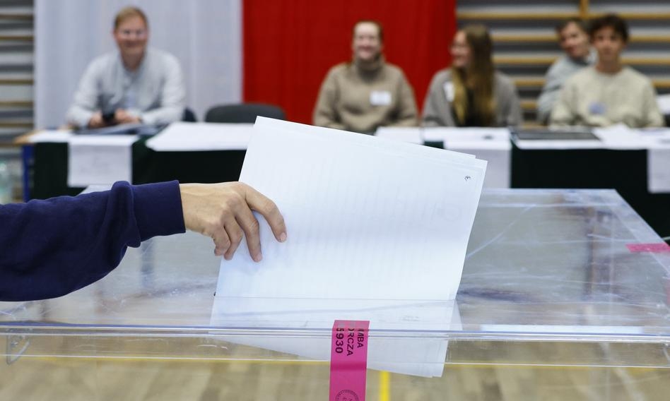 7 committees swapped Nawrocki's and Trzaskowski's votes. Prosecutor's office may request recount