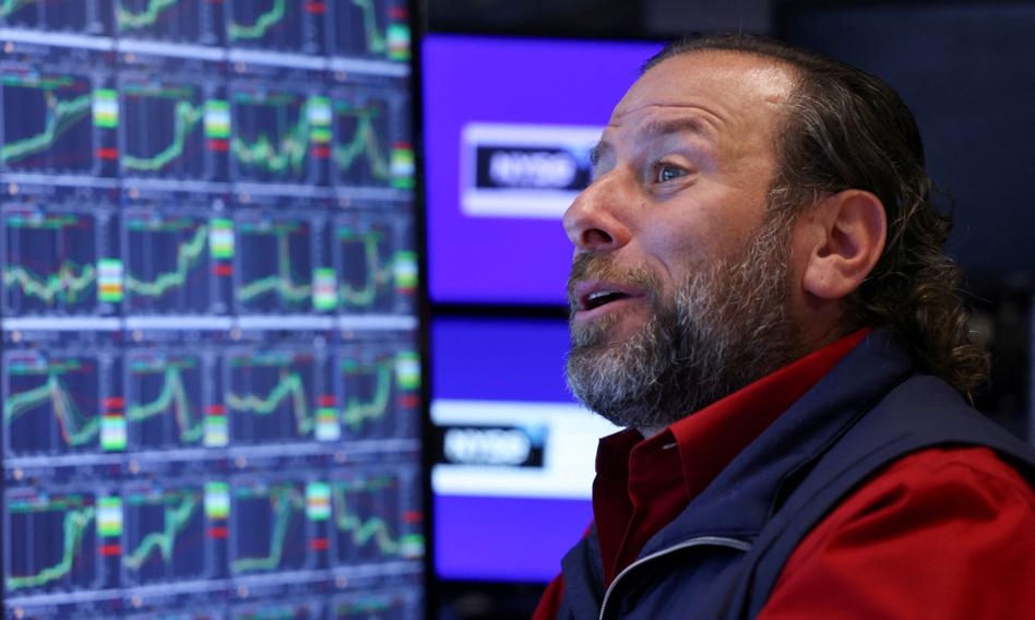 Wall Street in calo, dazi e Tesla al centro dell'attenzione