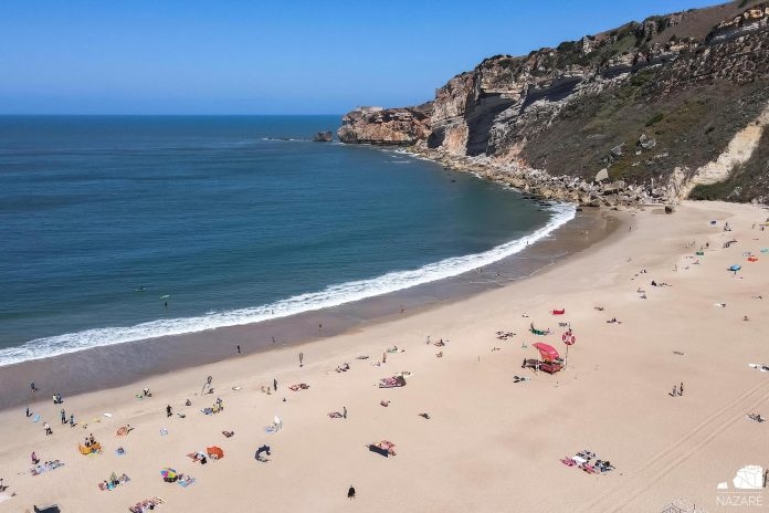 “Anomalous runoff in the rainwater system” closes Nazaré Beach to swimming