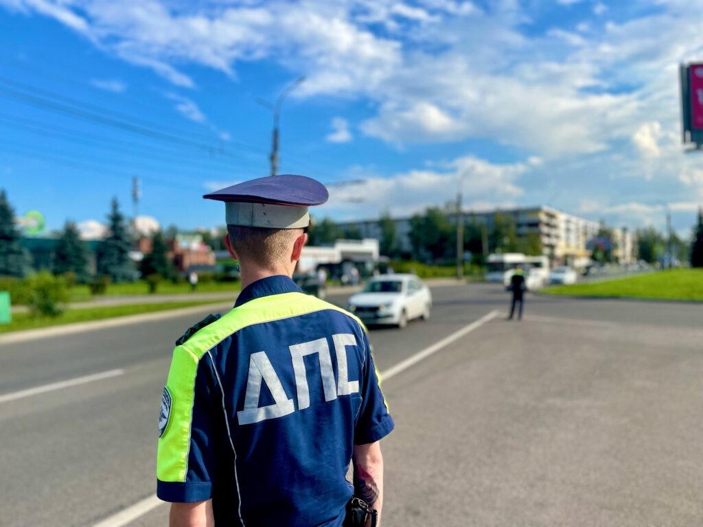 Money for freedom: 21 cases of bribery of traffic police officers revealed in Novgorod region