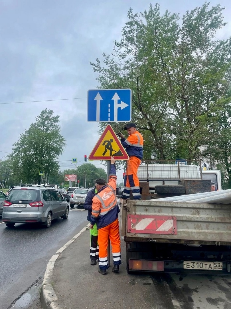 Road repairs under the national project are underway on Nekhinskaya Street