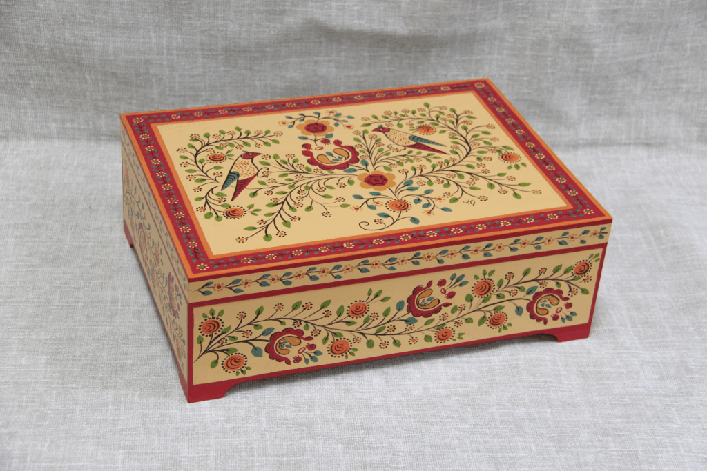 Painted Casket with Fairy Tales: Unique Exposition to Open in Novgorod Kremlin