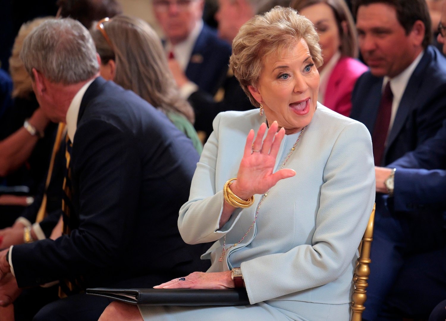 Universiteiten kunnen onderzoek doen zolang het 'in sync' is met de Trump-regering, zegt minister van Onderwijs