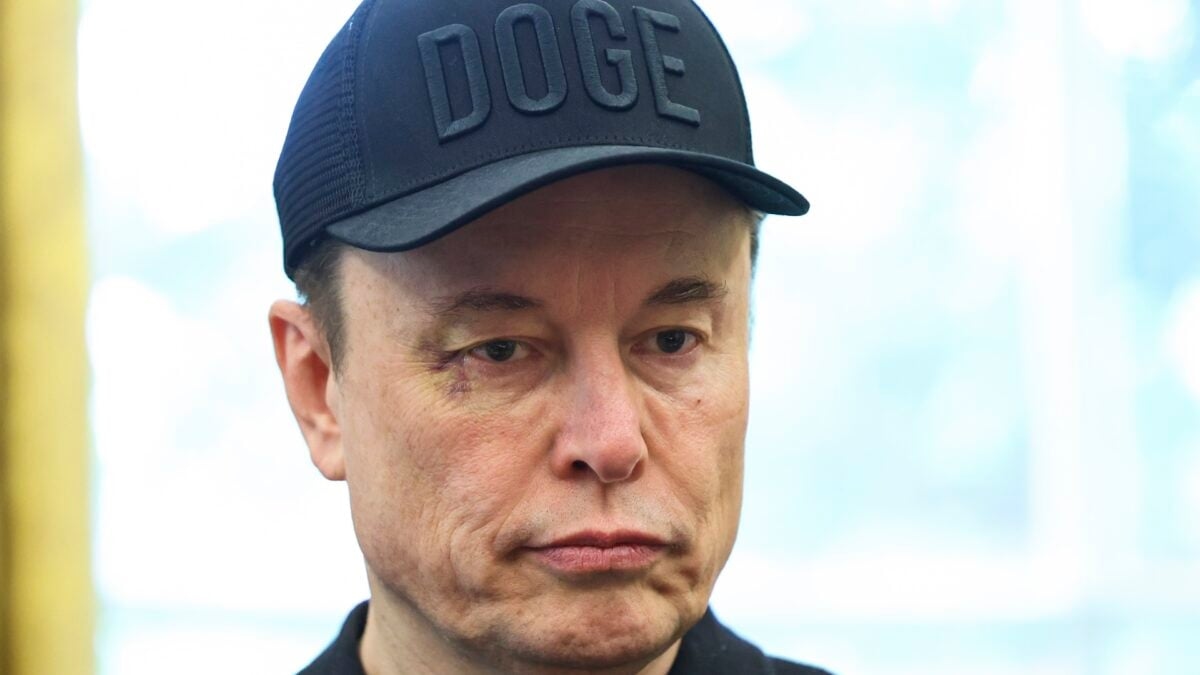 Elon sagt, er arbeite daran, Grok zu „reparieren“, nachdem AI mit ihm hinsichtlich der rechten Gewalt nicht einer Meinung war
