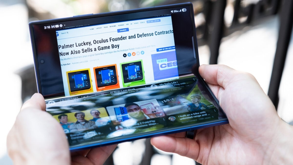 Apple Only Has One Hope for a Foldable iPhone that Beats Samsung