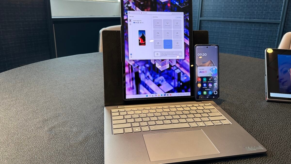 Sim, a tela deste laptop Lenovo realmente muda da horizontal para a vertical