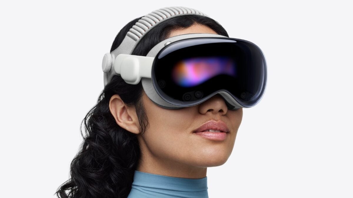 Apple’s M5 Vision Pro Is a Lot More Powerful and Just As Expensive