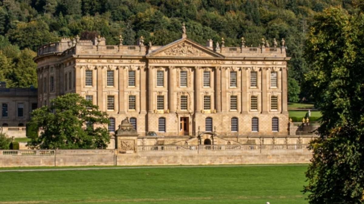 Can I avoid inheritance tax using loophole of owning a historic listed building?
