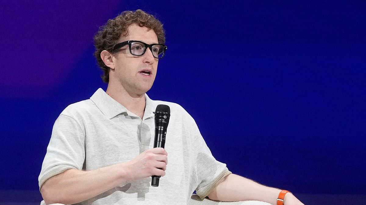 Intieme chats van gebruikers geplaatst in de PUBLIEKE feed van de app: de nieuwste nachtmerrie voor Instagram-eigenaar