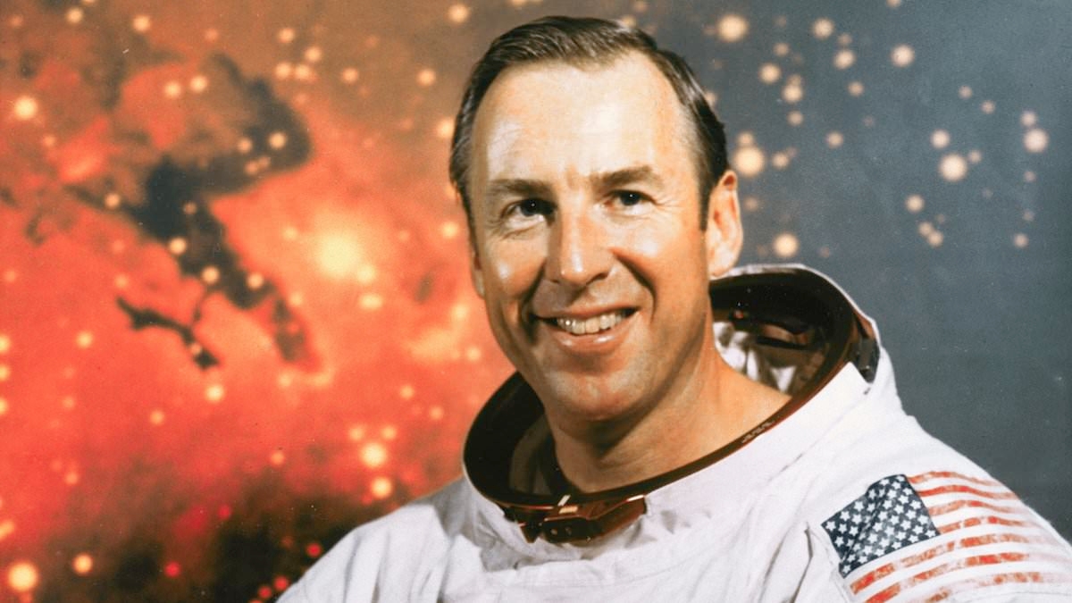Jim Lovell nie żyje: Legendarny astronauta NASA, który omal nie zginął podczas lądowania na Księżycu, zmarł w wieku 97 lat