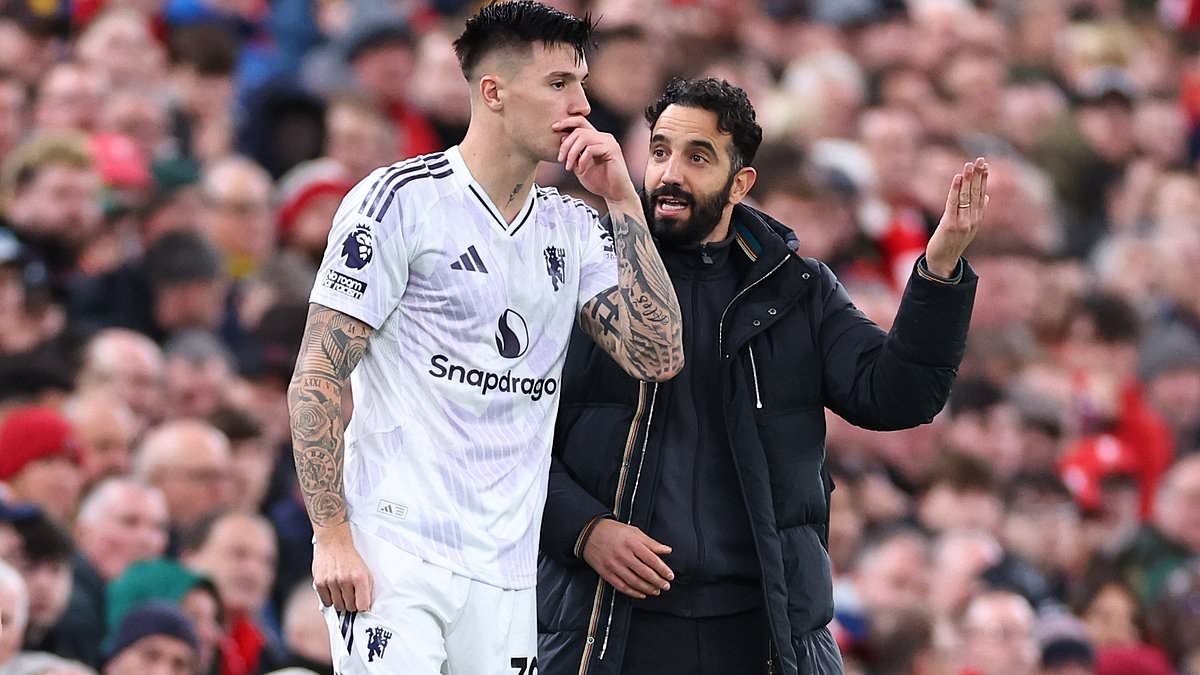 Ruben Amorim nazywa Benjamina Sesko „maniakiem kontroli” i przyznaje, że ten „walczy” o zaaklimatyzowanie się w Man United, udzielając napastnikowi brutalnie szczerych rad po tym, jak Gary Neville nazwał transfer za 73 mln funtów „bardzo odległym od pr...