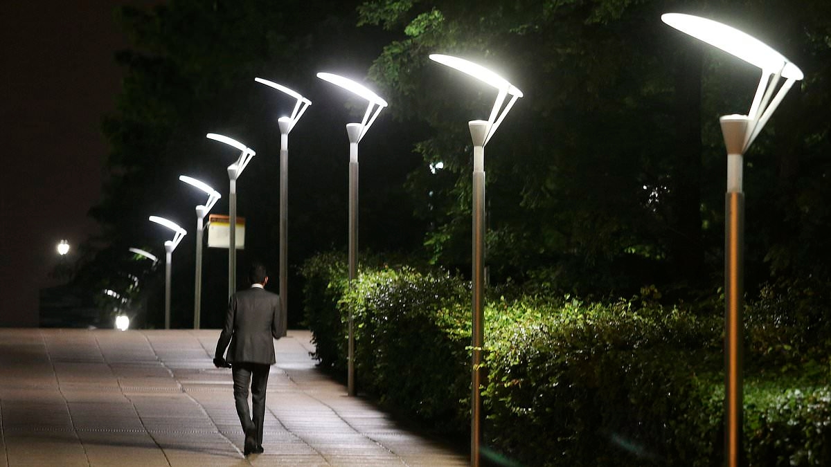 Karanlık ve soğuk geceler yaklaşırken... kış depresyonumuzun sorumlusu sokak lambaları mı?